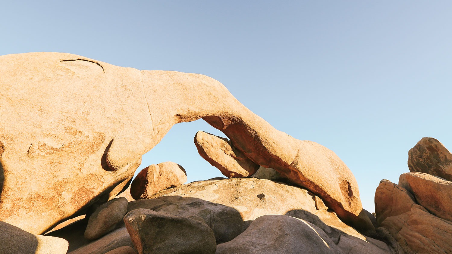 Arch Rock Nature Trail in Joshua Tree